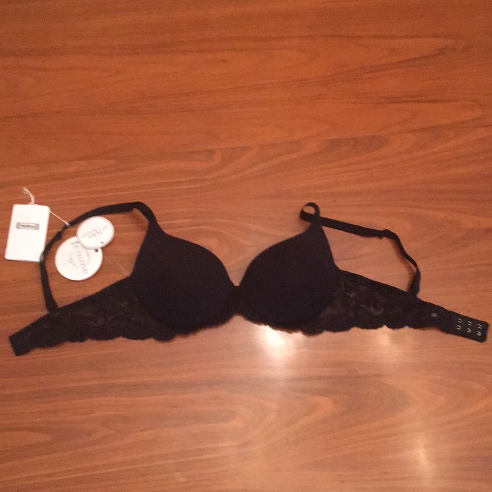 Wolford black bra. Size 34B. Never worn!